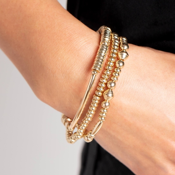 Monochromatic Medley - Gold bracelet - Picture 2 of 2